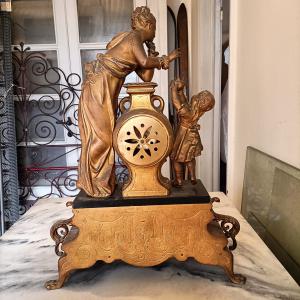 Relógio em metal dourado cm. 40 x 58